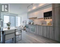 2006 - 898 PORTAGE PARKWAY, Vaughan, Ontario