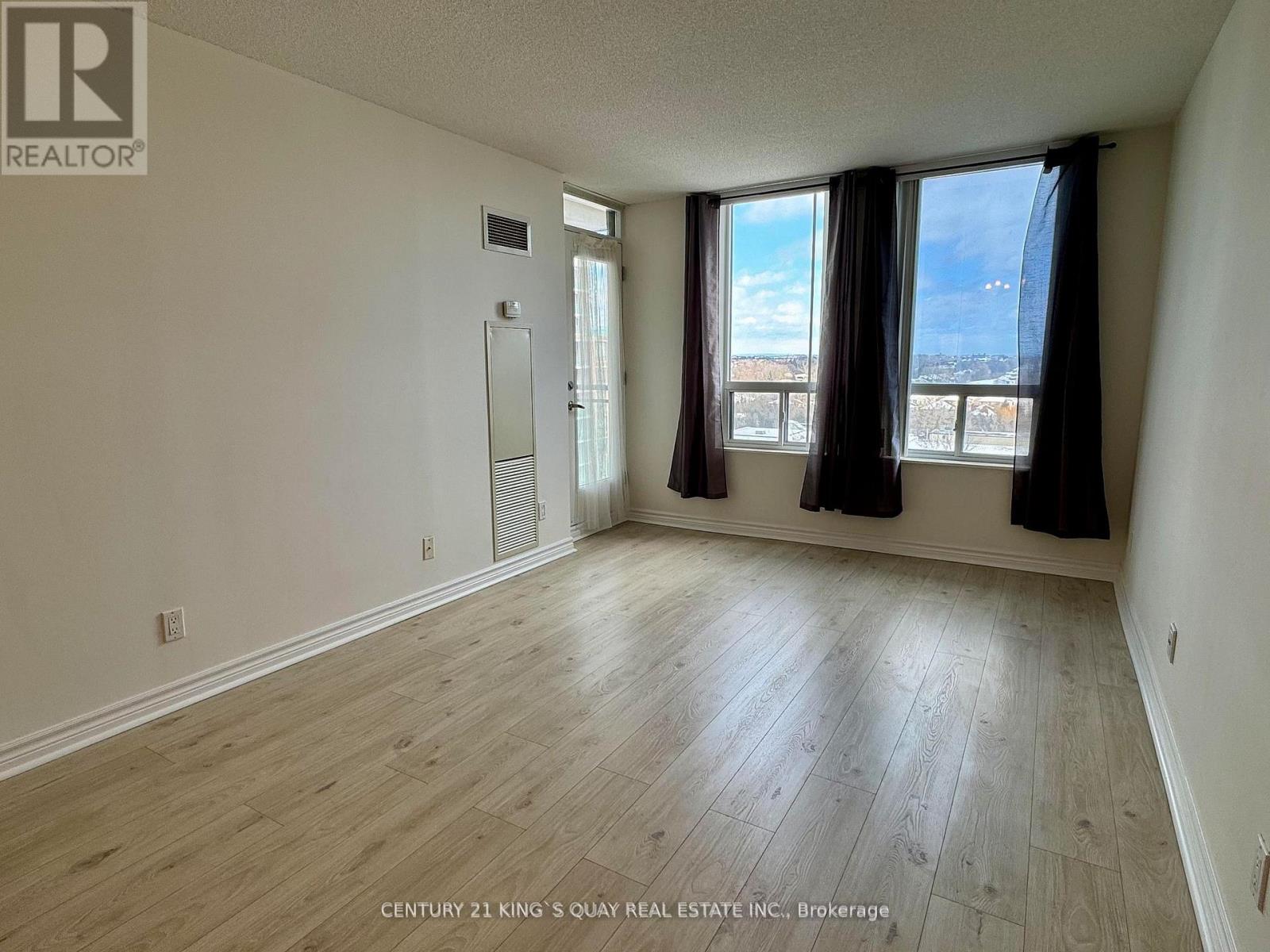 1008 - 330 Red Maple Road, Richmond Hill, Ontario  L4C 0T6 - Photo 9 - N12467174