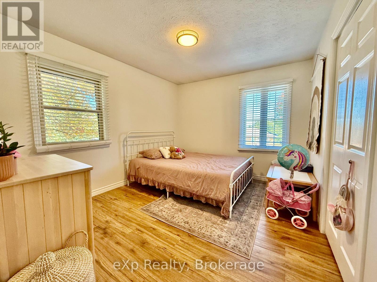 217 Thomas Street, Brockton, Ontario  N0G 2V0 - Photo 13 - X12464727