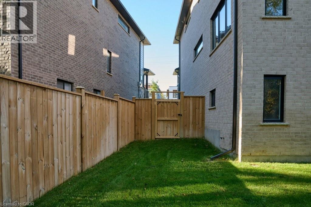 244 Otterbein Road, Kitchener, Ontario  N2B 0A7 - Photo 31 - 40779801
