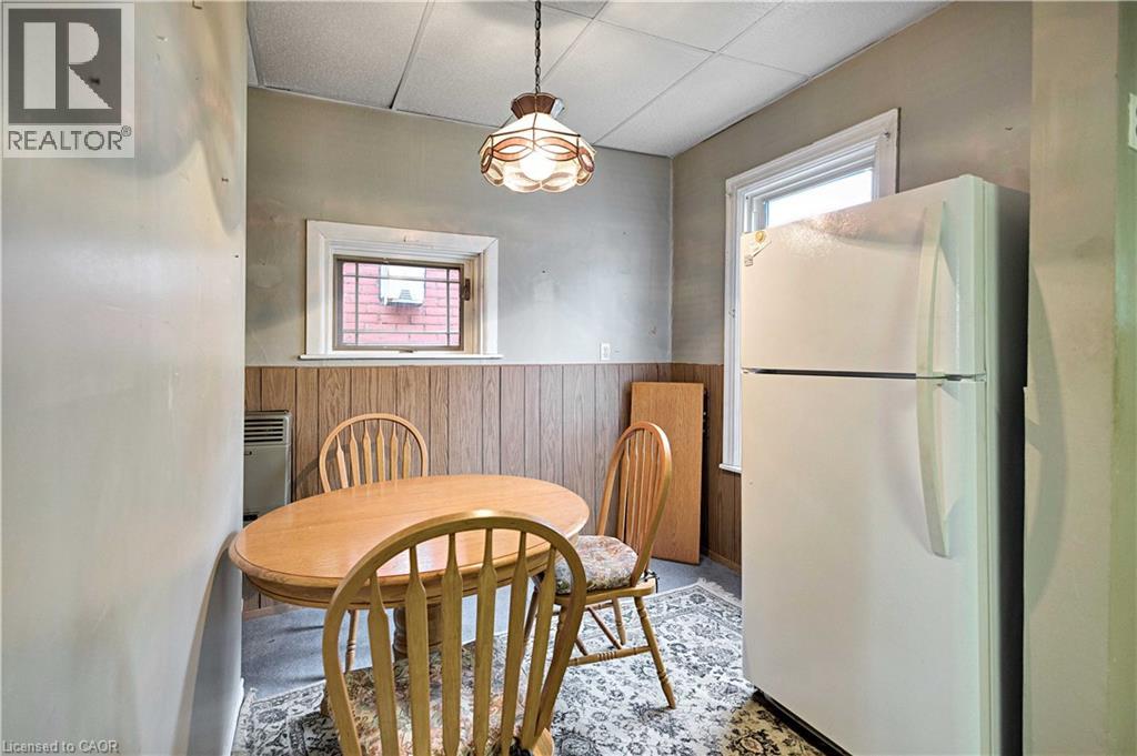 24 East 24th Street, Hamilton, Ontario  L8V 2X7 - Photo 15 - 40779430