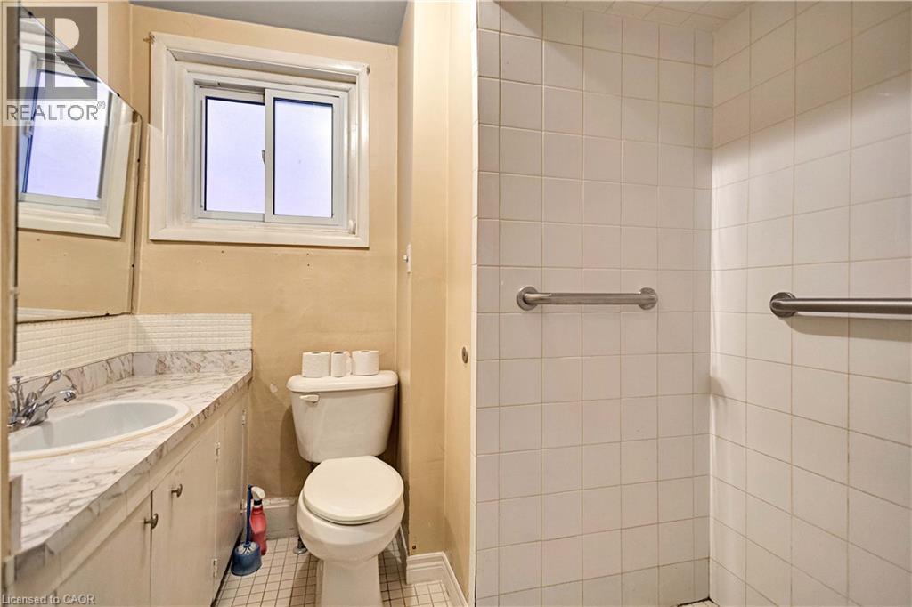 24 East 24th Street, Hamilton, Ontario  L8V 2X7 - Photo 20 - 40779430
