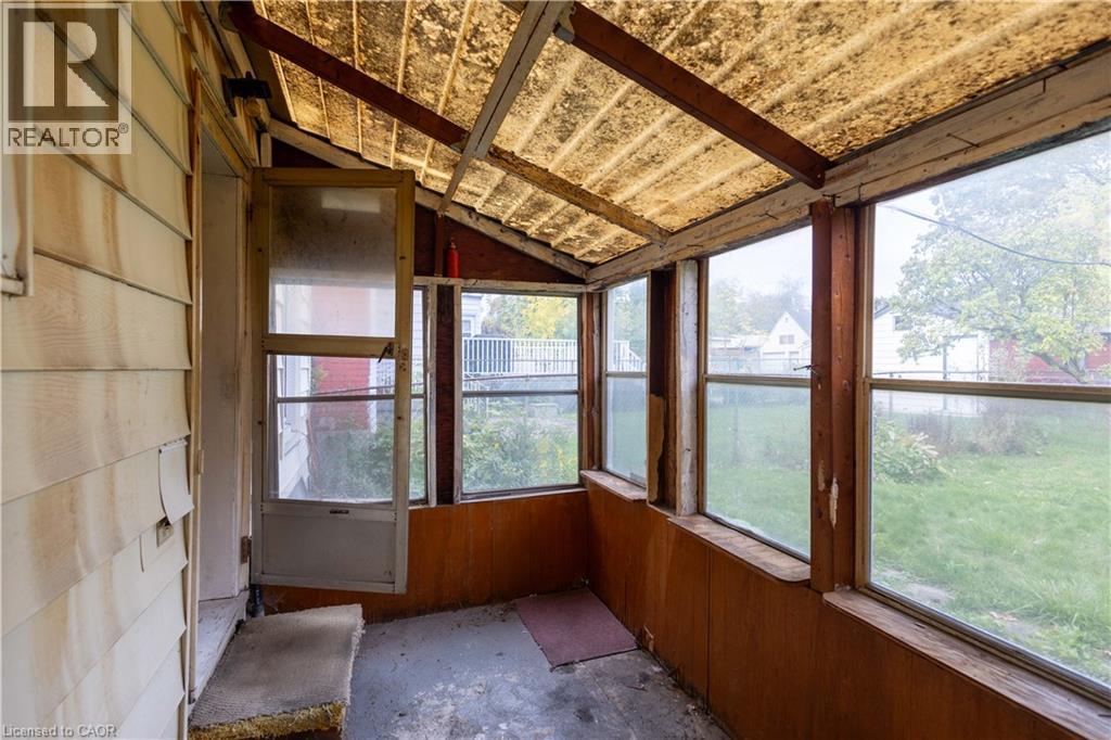 24 East 24th Street, Hamilton, Ontario  L8V 2X7 - Photo 21 - 40779430