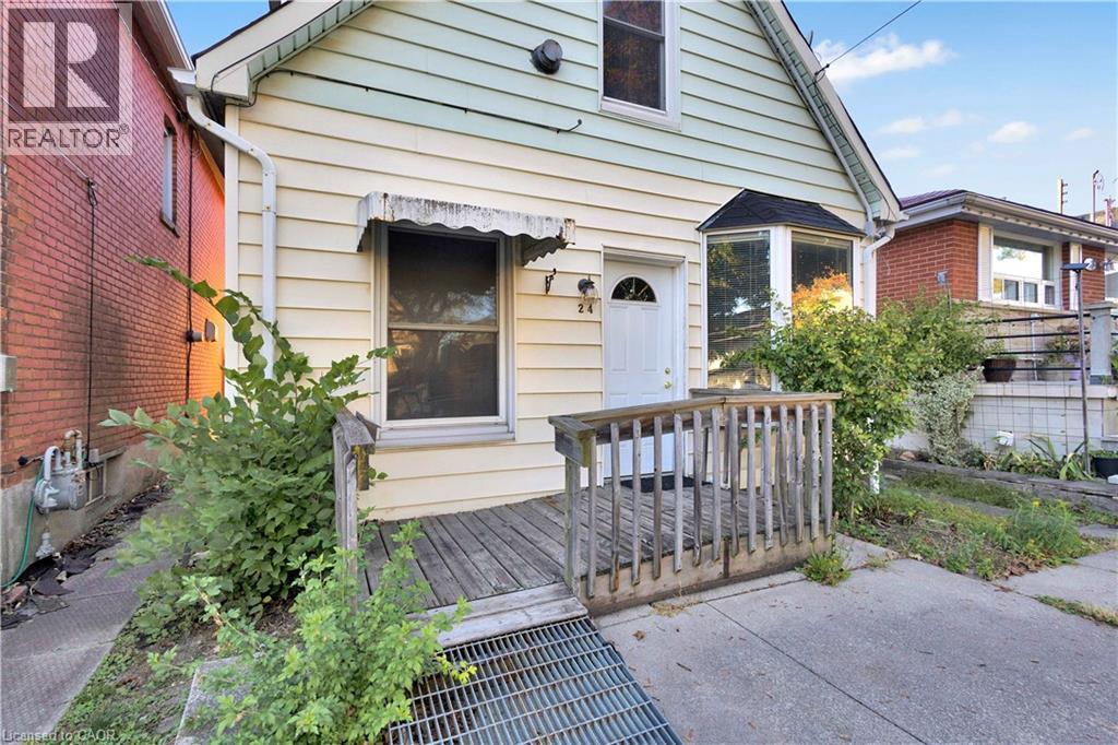 24 East 24th Street, Hamilton, Ontario  L8V 2X7 - Photo 4 - 40779430