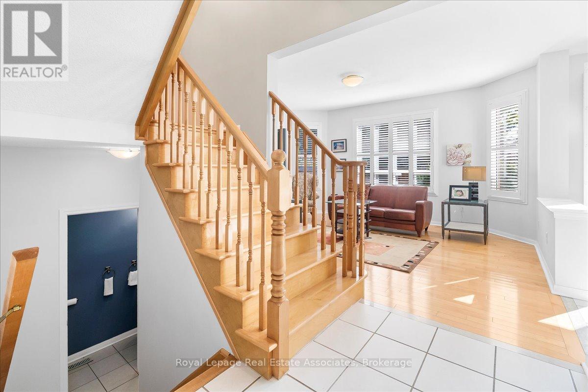 1578 French Gardens, Milton, Ontario  L9T 5L5 - Photo 10 - W12467146