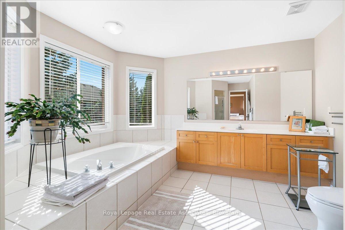 1578 French Gardens, Milton, Ontario  L9T 5L5 - Photo 12 - W12467146