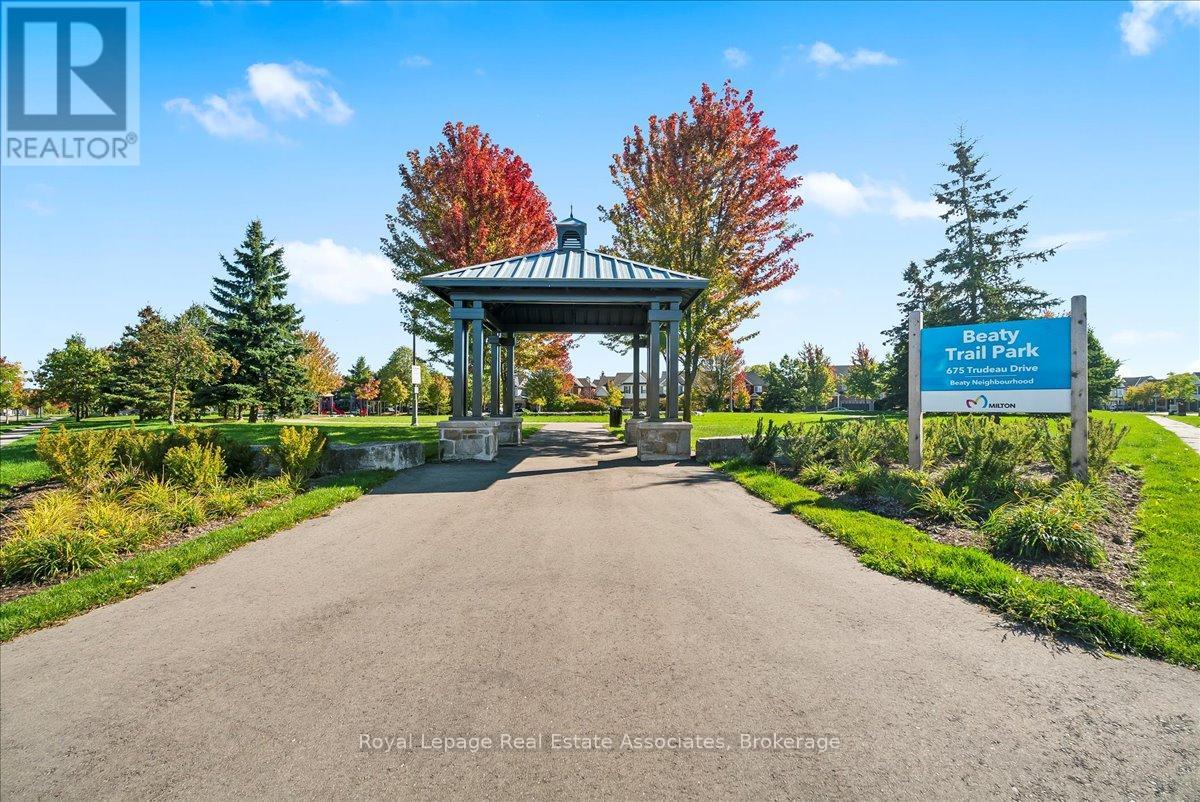 1578 French Gardens, Milton, Ontario  L9T 5L5 - Photo 25 - W12467146