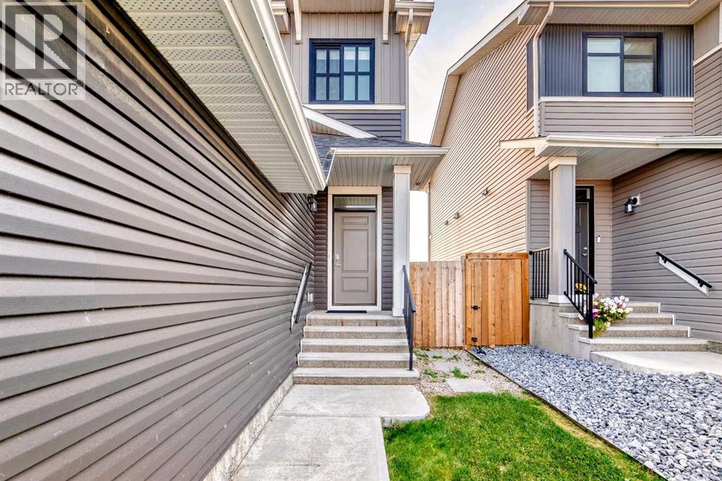 804 Seton Circle Se, Calgary, Alberta  T3M 3C4 - Photo 3 - A2253189