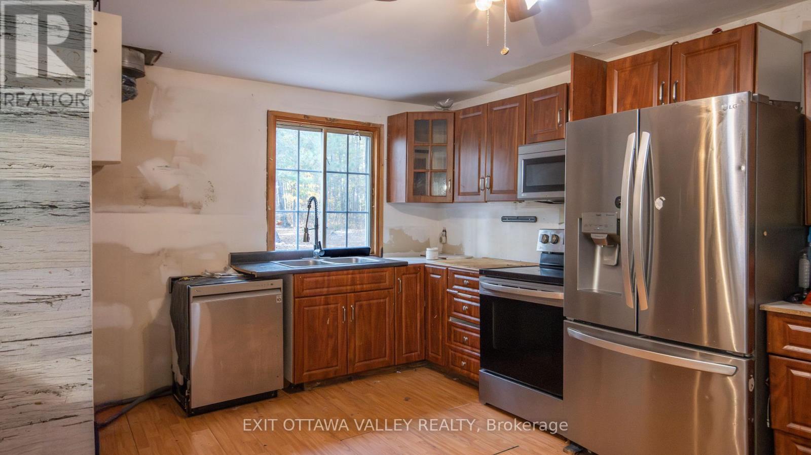 6 Grannys Lane, Killaloe, Ontario  K0J 2A0 - Photo 11 - X12467188
