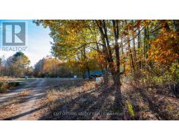 6 GRANNYS LANE, Killaloe, Ontario