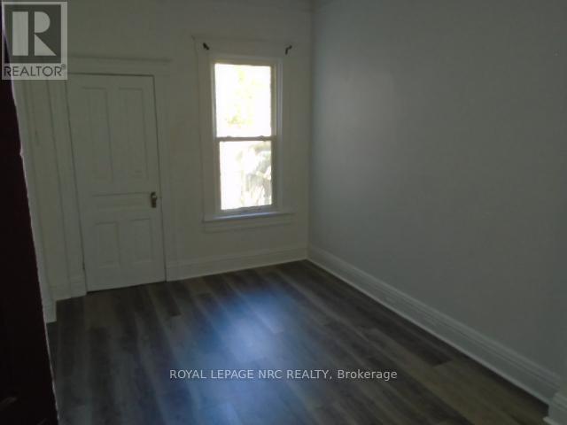 105a Welland Avenue, St. Catharines, Ontario  L2R 2H4 - Photo 11 - X12467189