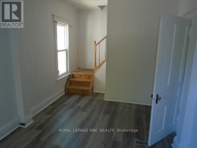 105a Welland Avenue, St. Catharines, Ontario  L2R 2H4 - Photo 13 - X12467189