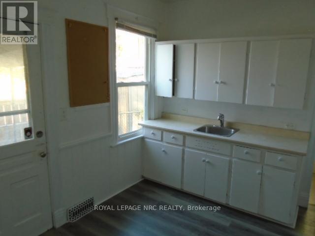 105a Welland Avenue, St. Catharines, Ontario  L2R 2H4 - Photo 15 - X12467189