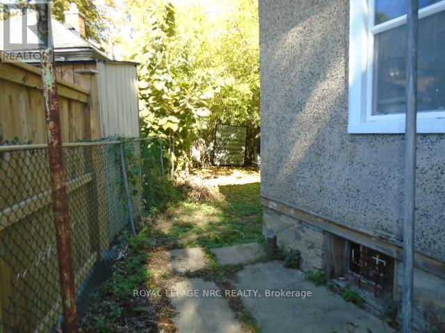 105a Welland Avenue, St. Catharines, Ontario  L2R 2H4 - Photo 24 - X12467189