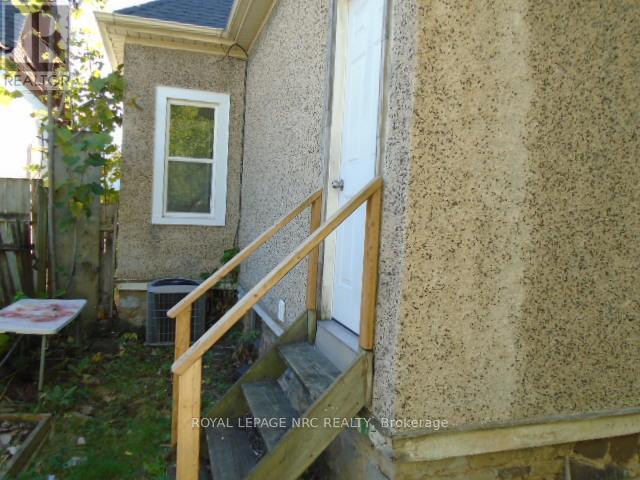 105a Welland Avenue, St. Catharines, Ontario  L2R 2H4 - Photo 25 - X12467189