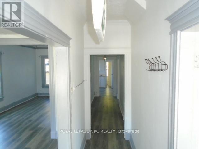 105a Welland Avenue, St. Catharines, Ontario  L2R 2H4 - Photo 3 - X12467189