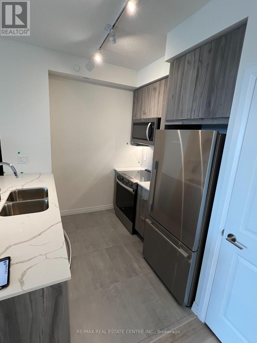 2710 - 15 Watergarden Drive, Mississauga, Ontario  L5R 0H4 - Photo 12 - W12465958