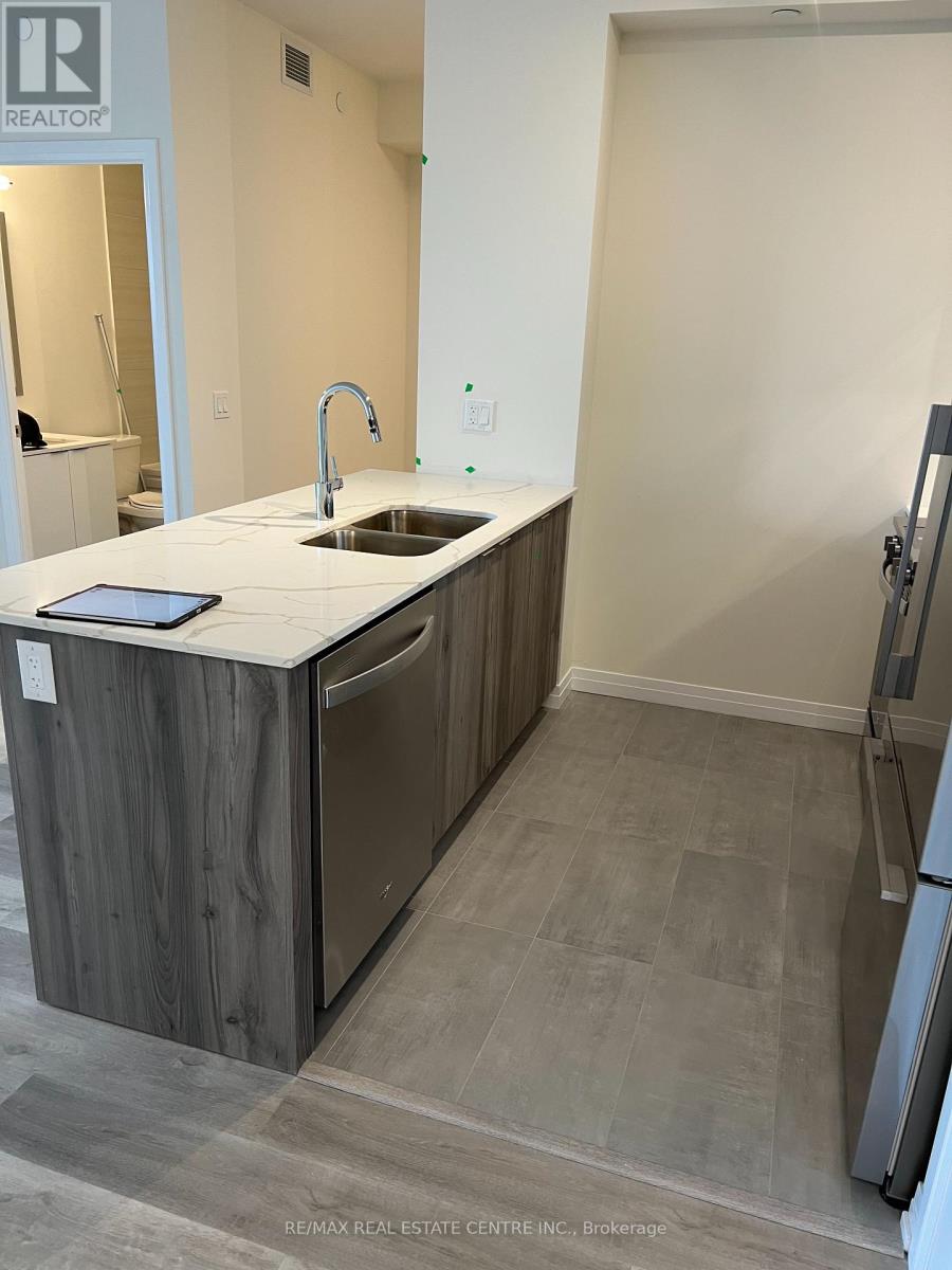 2710 - 15 Watergarden Drive, Mississauga, Ontario  L5R 0H4 - Photo 16 - W12465958