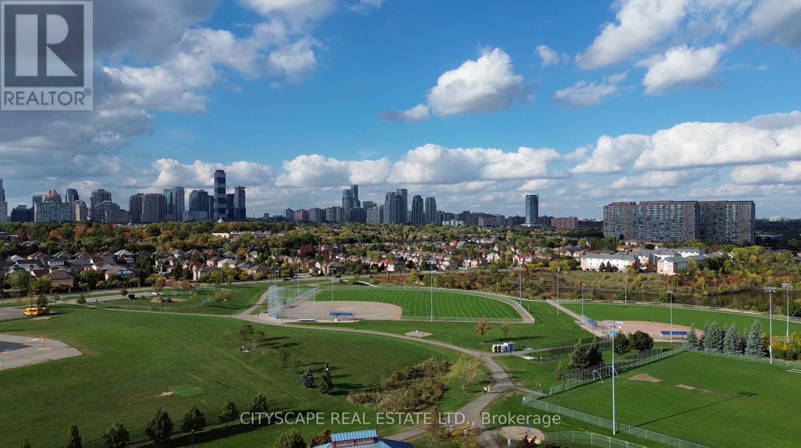 2 - 754 Neighbourhood Circle, Mississauga, Ontario  L5B 0B7 - Photo 25 - W12463458