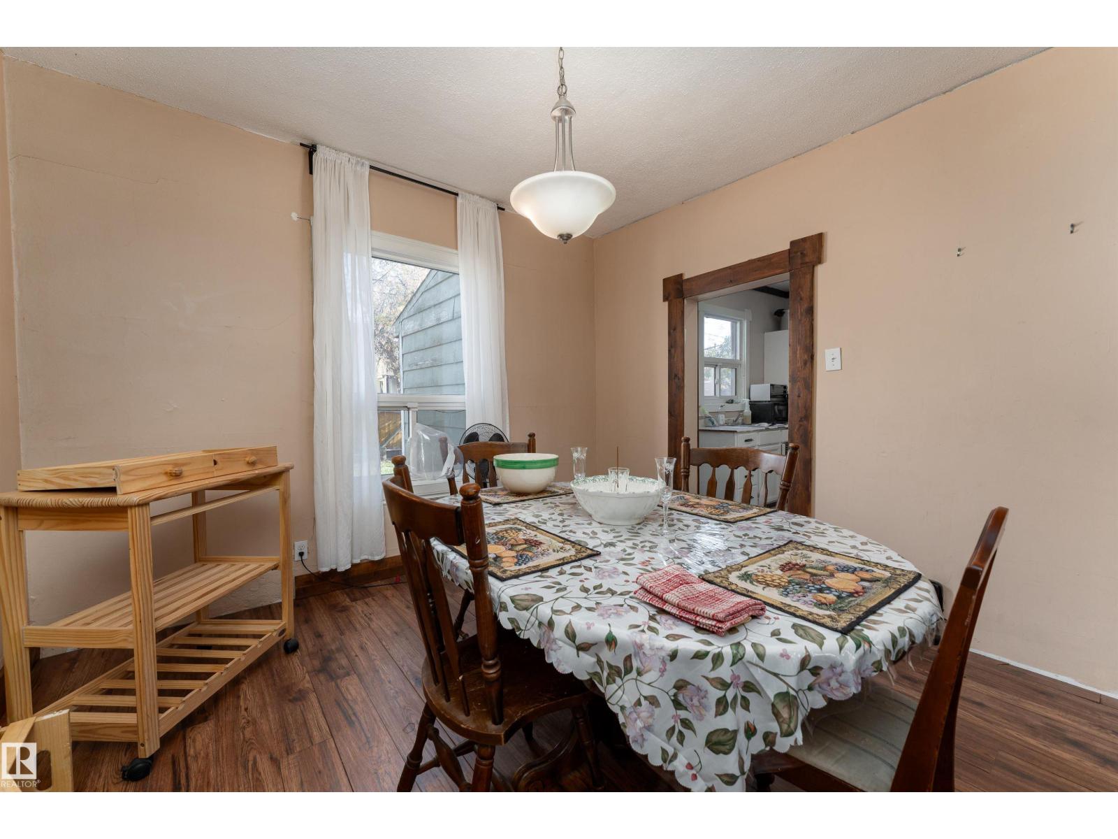 10755 93 St Nw, Edmonton, Alberta  T5H 1Y4 - Photo 3 - E4462417