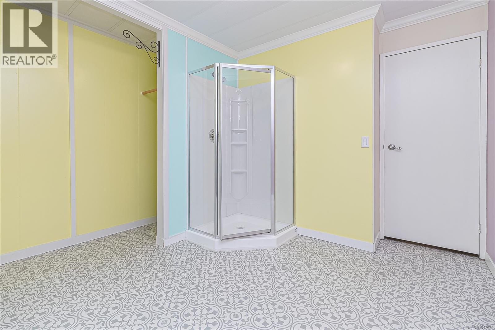 2135 Summergate Blvd, Sidney, British Columbia  V8L 4K9 - Photo 18 - 1017625