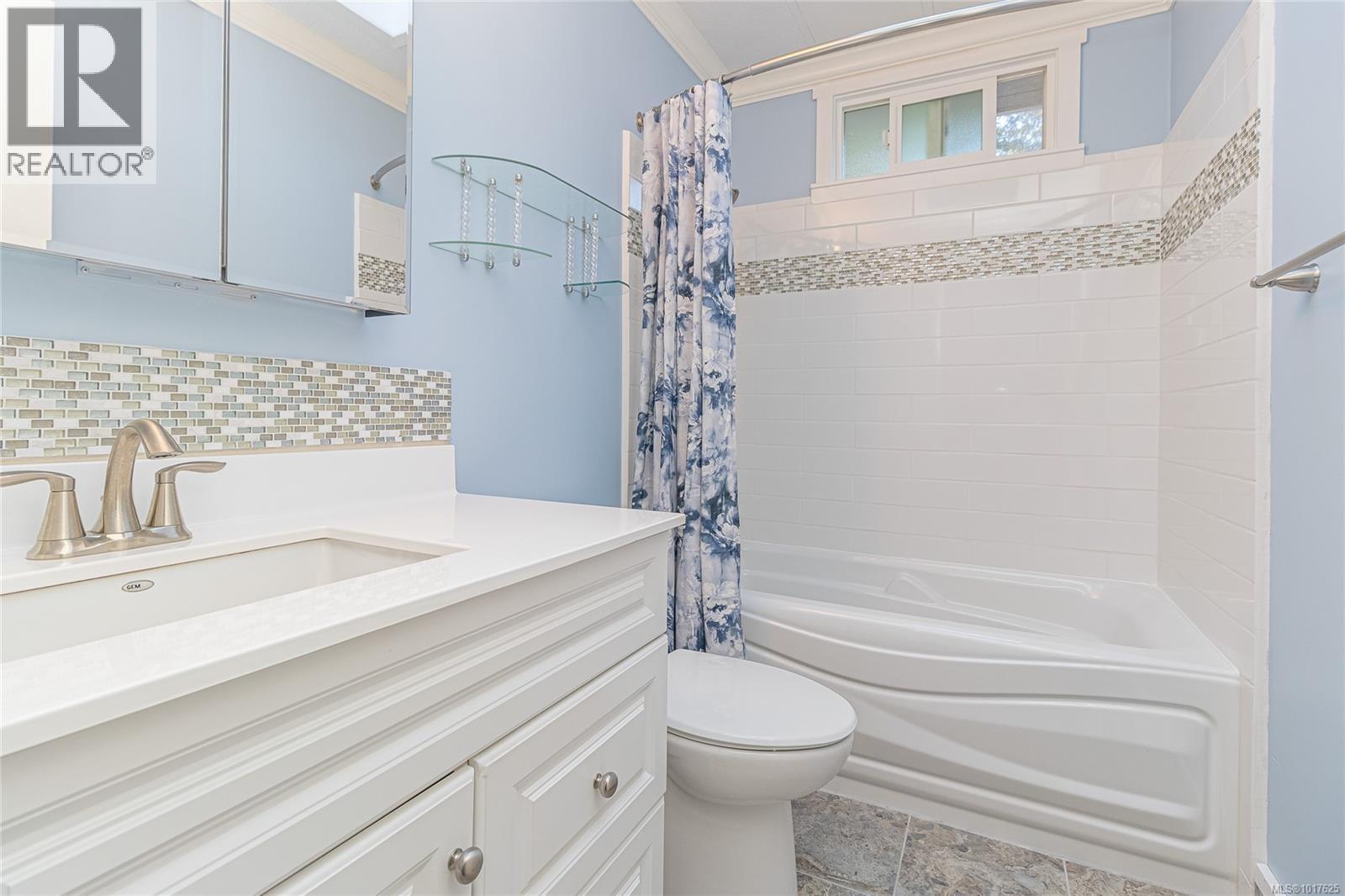 2135 Summergate Blvd, Sidney, British Columbia  V8L 4K9 - Photo 20 - 1017625