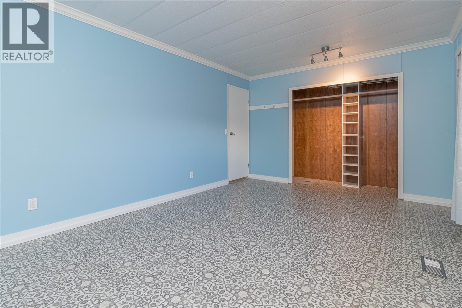 2135 Summergate Blvd, Sidney, British Columbia  V8L 4K9 - Photo 22 - 1017625