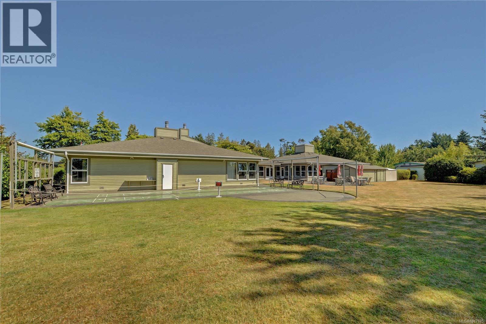 2135 Summergate Blvd, Sidney, British Columbia  V8L 4K9 - Photo 37 - 1017625