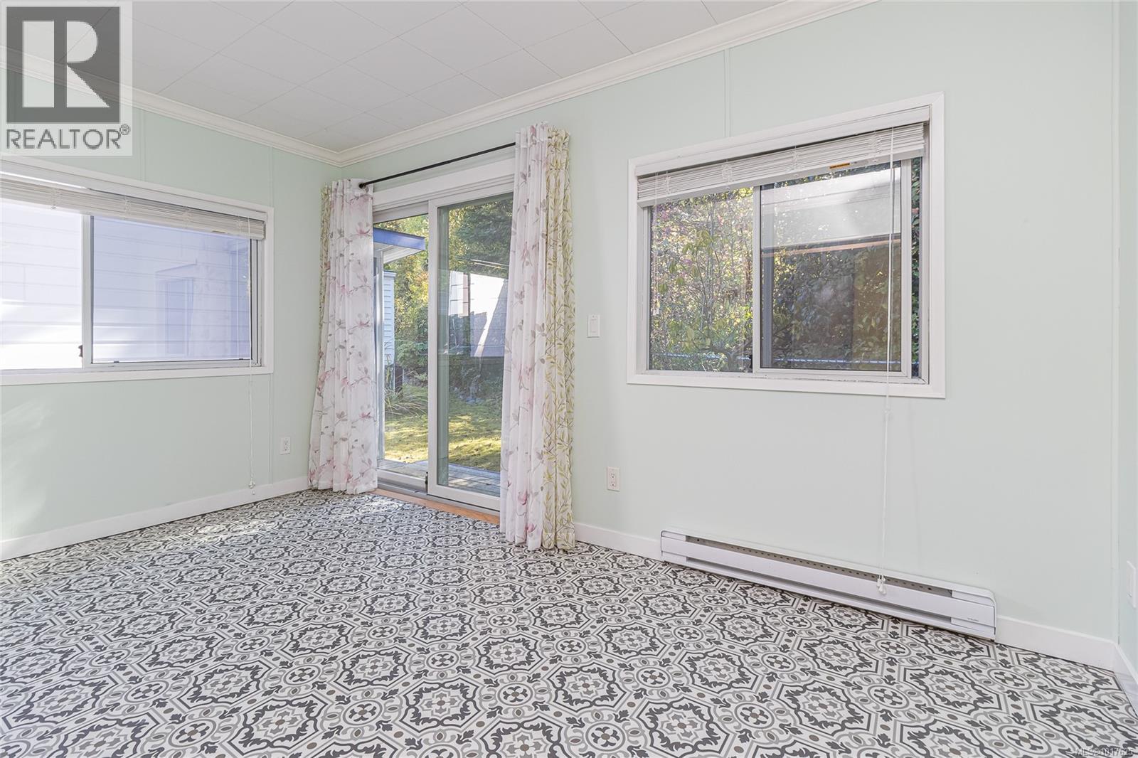 2135 Summergate Blvd, Sidney, British Columbia  V8L 4K9 - Photo 17 - 1017625