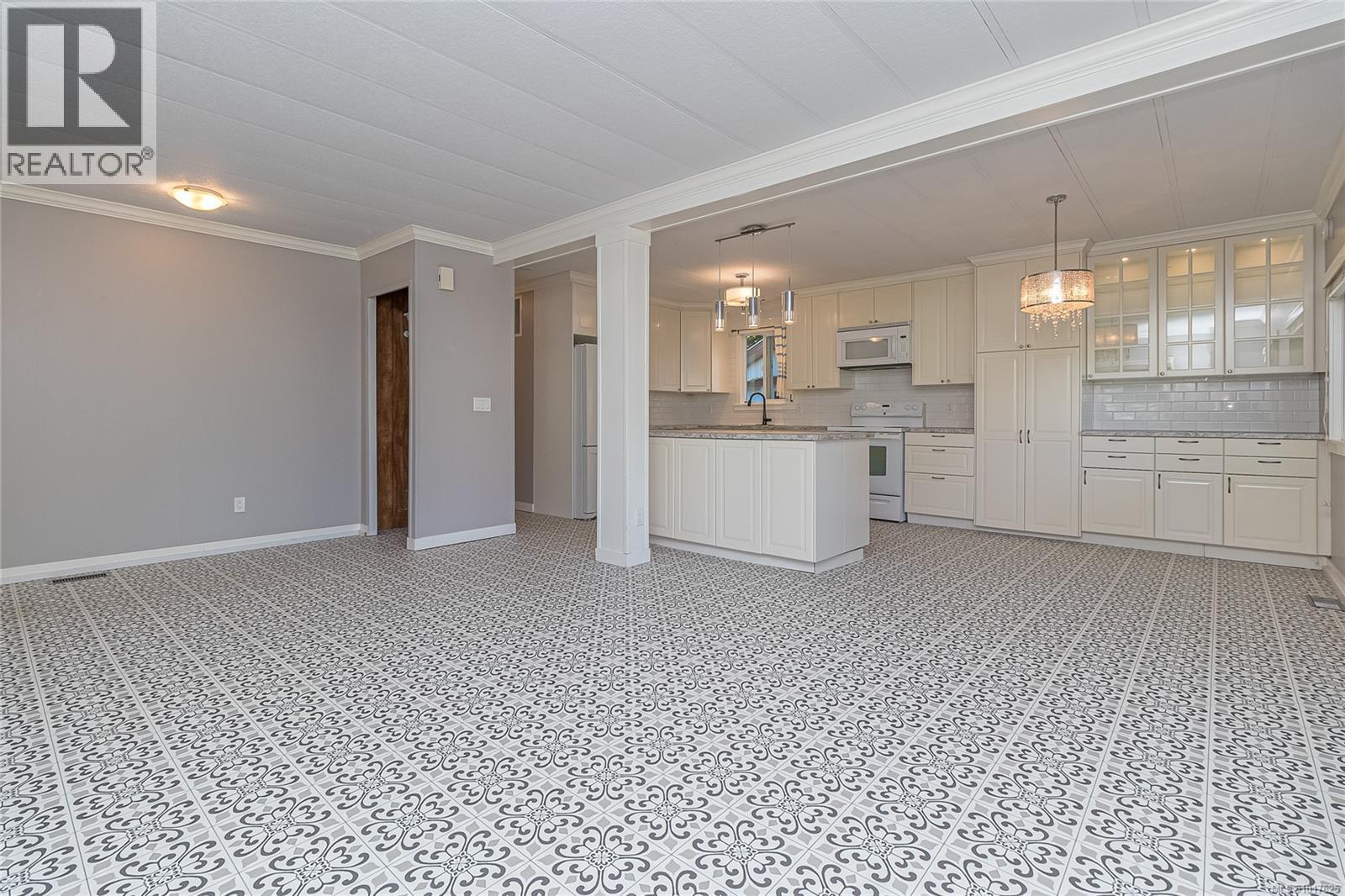 2135 Summergate Blvd, Sidney, British Columbia  V8L 4K9 - Photo 9 - 1017625