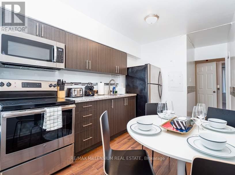 206 - 164 Grange Avenue, Toronto, Ontario  M5T 1E3 - Photo 2 - C12467194