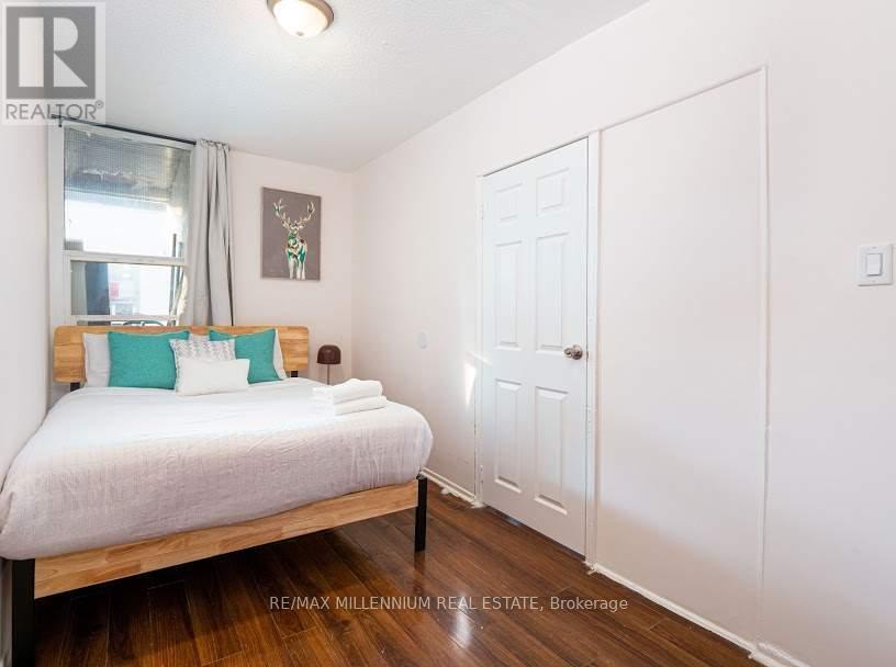 206 - 164 Grange Avenue, Toronto, Ontario  M5T 1E3 - Photo 4 - C12467194