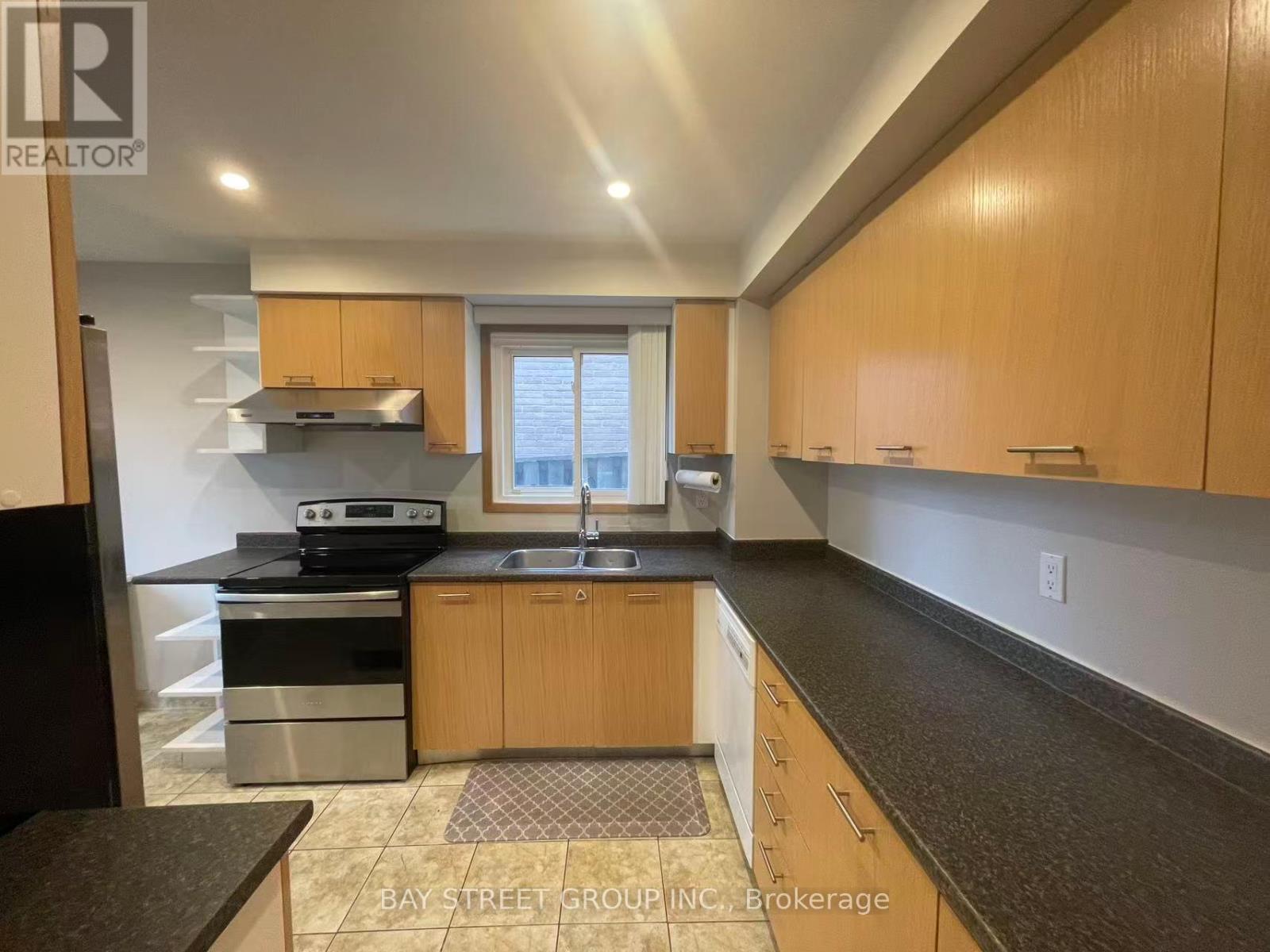 36 Ventris Drive, Ajax, Ontario  L1T 1T9 - Photo 4 - E12467182