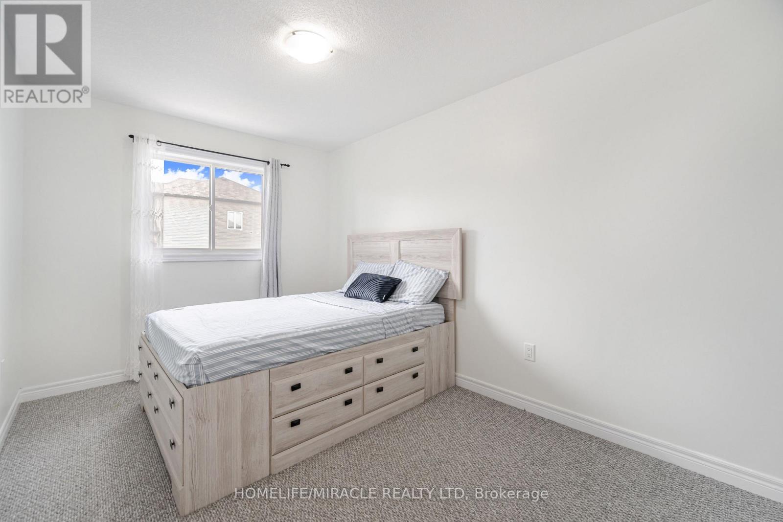 24 Kingsborough Drive, Hamilton, Ontario  L0R 1P0 - Photo 30 - X12465407