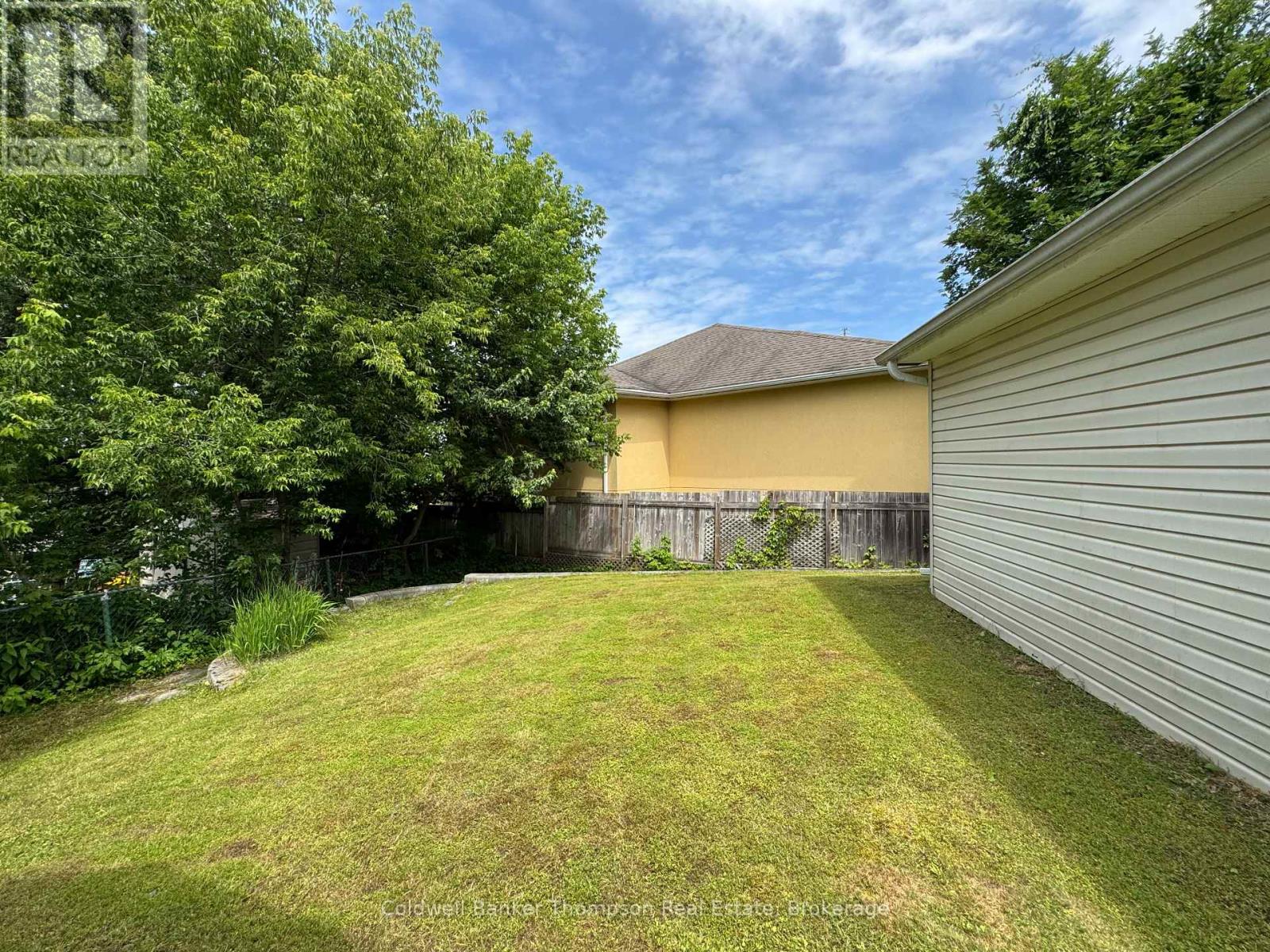 8 Yonge Street S, Huntsville, Ontario  P1H 1W7 - Photo 24 - X12467209