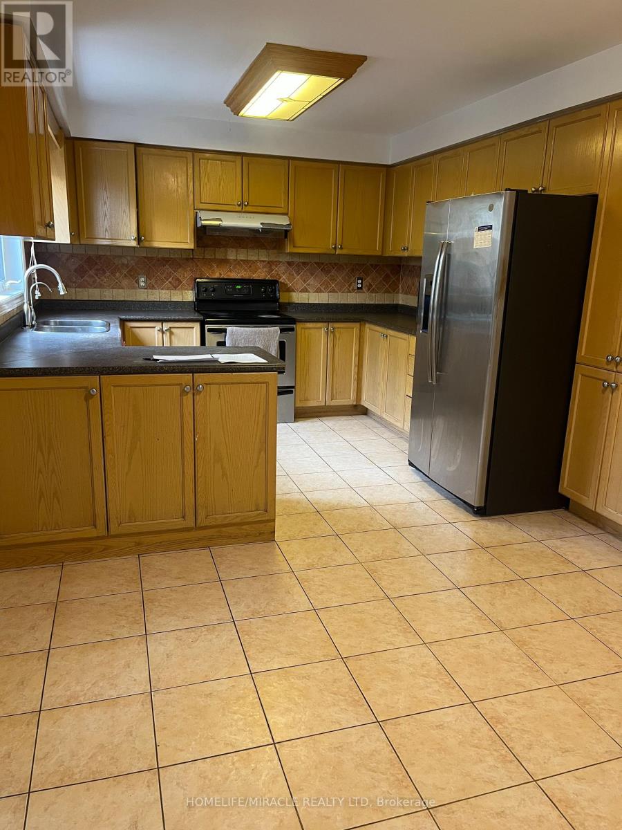 18 EGYPT DRIVE, Brampton, Ontario