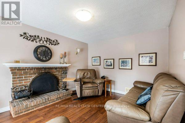 917 Maple Avenue, Milton, Ontario  L9T 3X6 - Photo 17 - W12467196