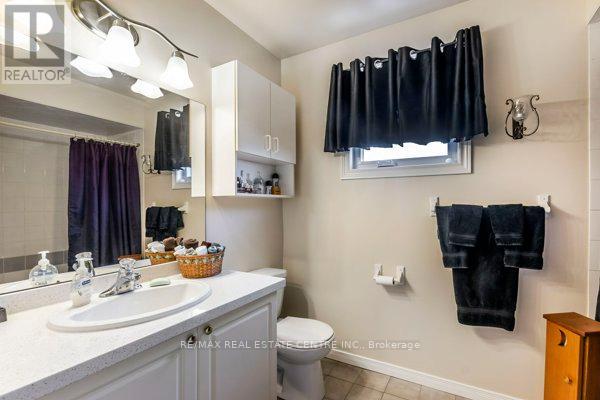 917 Maple Avenue, Milton, Ontario  L9T 3X6 - Photo 24 - W12467196