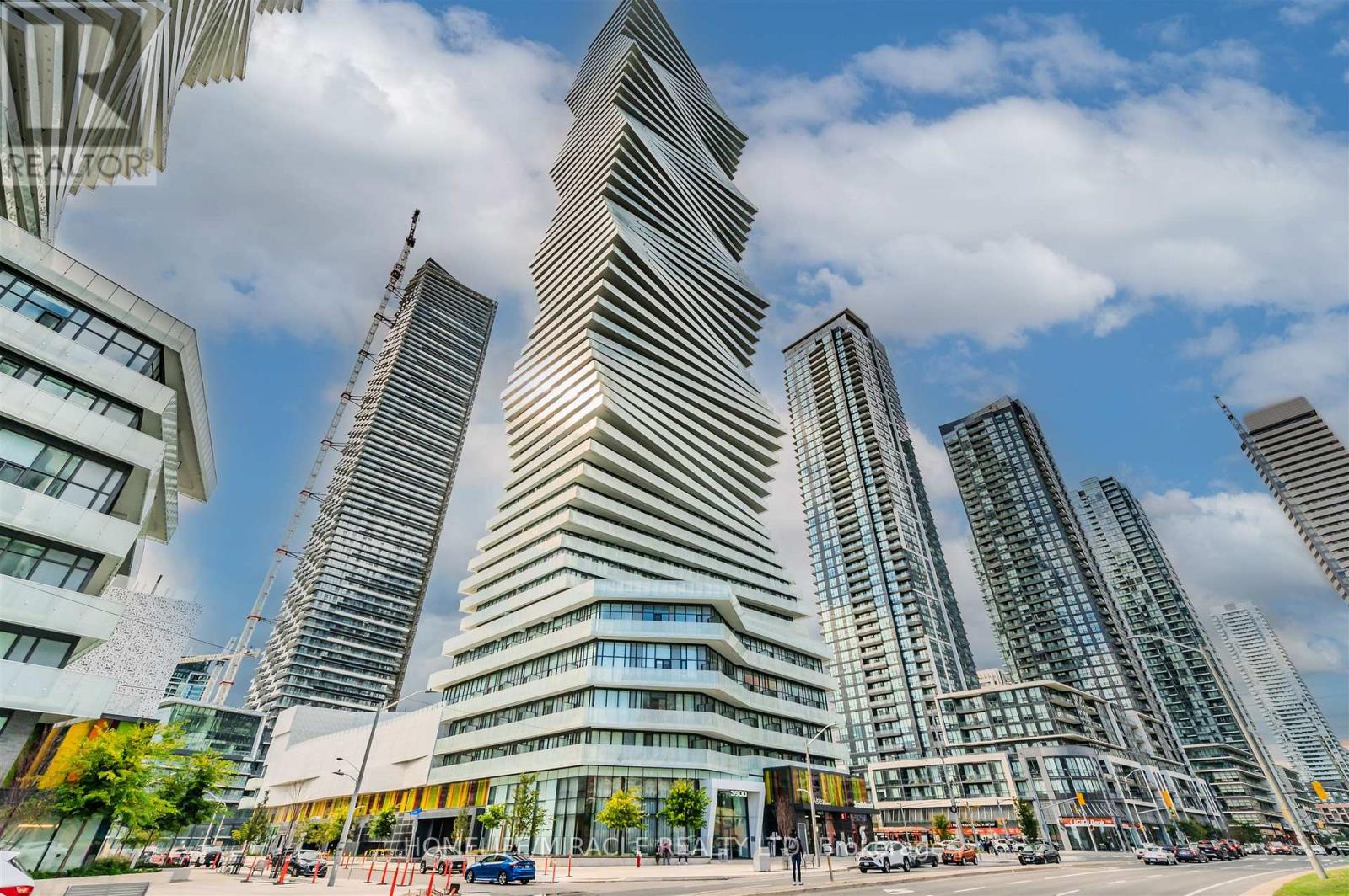 2404 - 3900 CONFEDERATION PARKWAY, Mississauga, Ontario