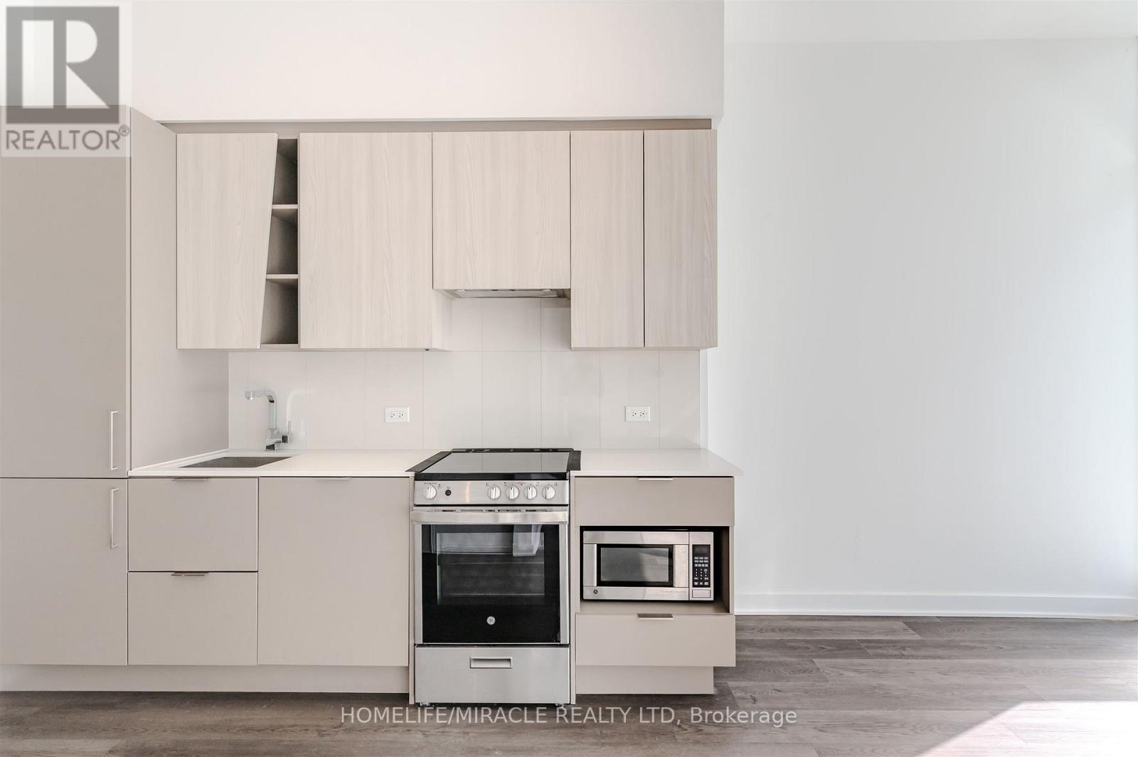 2404 - 3900 Confederation Parkway, Mississauga, Ontario  L5B 0M3 - Photo 11 - W12467198