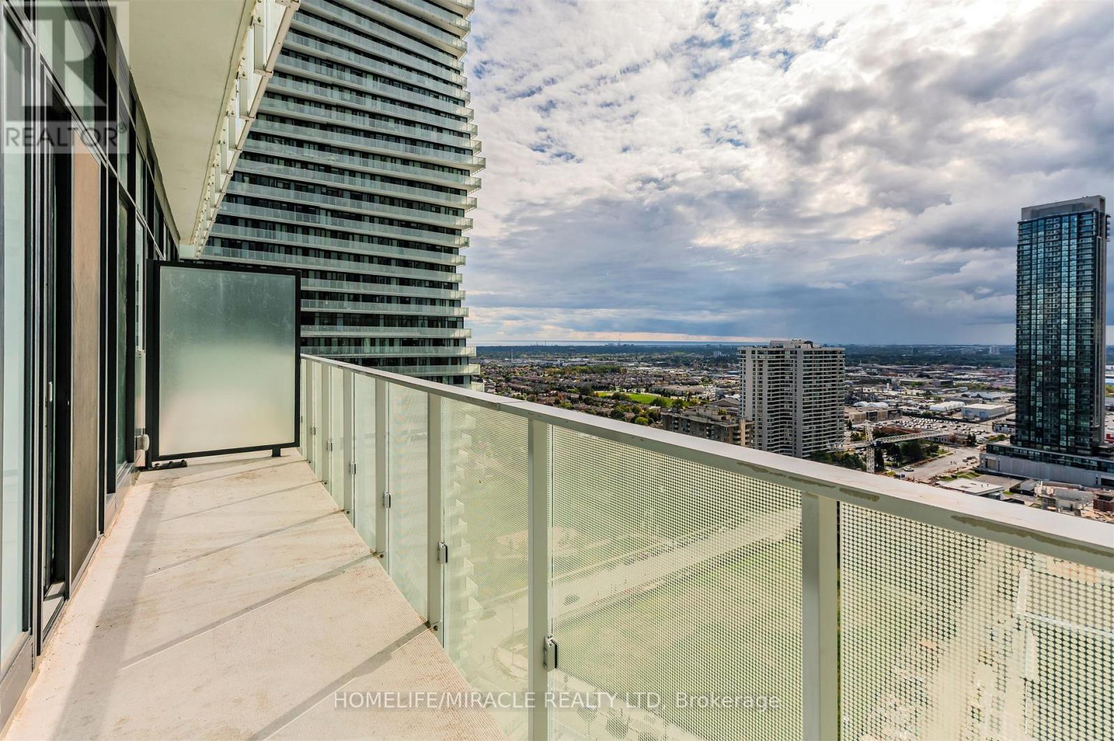 2404 - 3900 Confederation Parkway, Mississauga, Ontario  L5B 0M3 - Photo 23 - W12467198