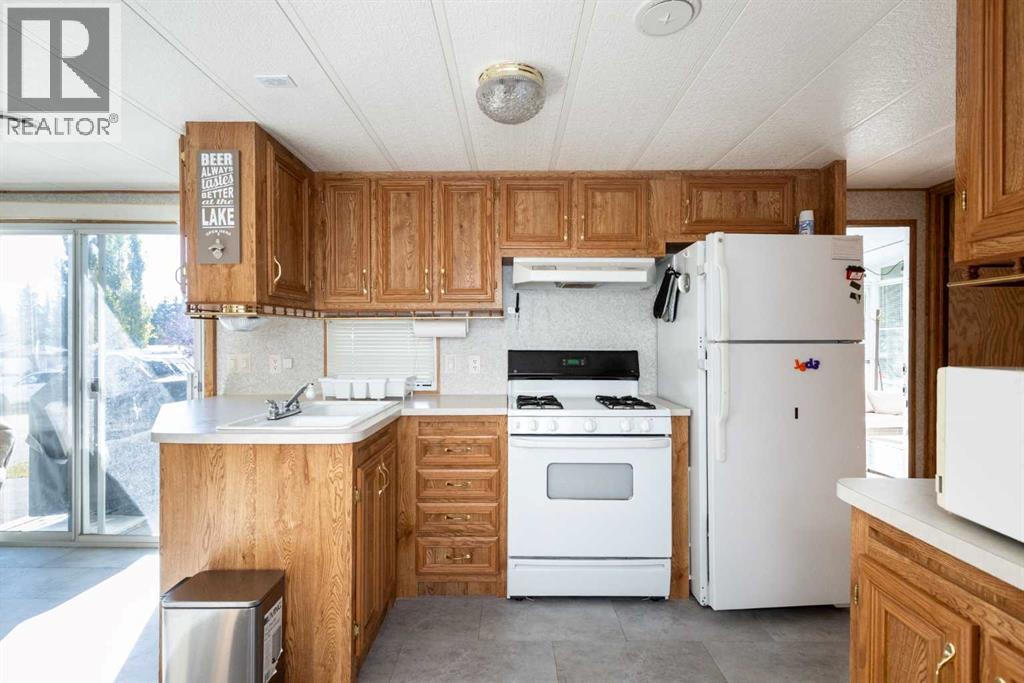 83 Points West Resort, Sylvan Lake, Alberta  T4S 1T3 - Photo 17 - A2212224