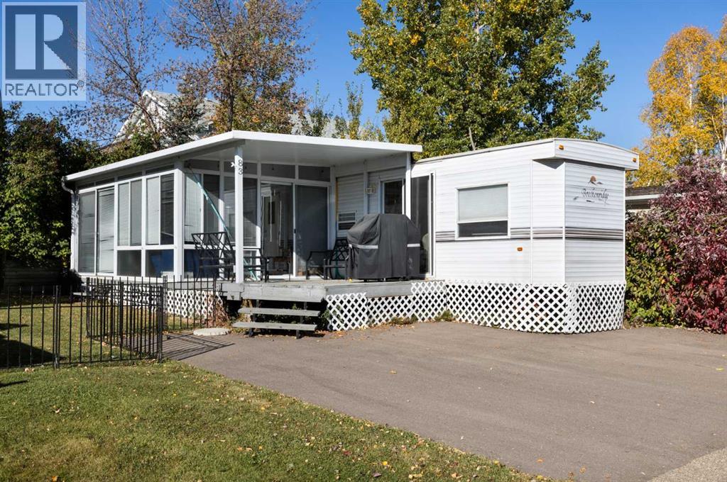 83 Points West Resort, Sylvan Lake, Alberta  T4S 1T3 - Photo 2 - A2212224