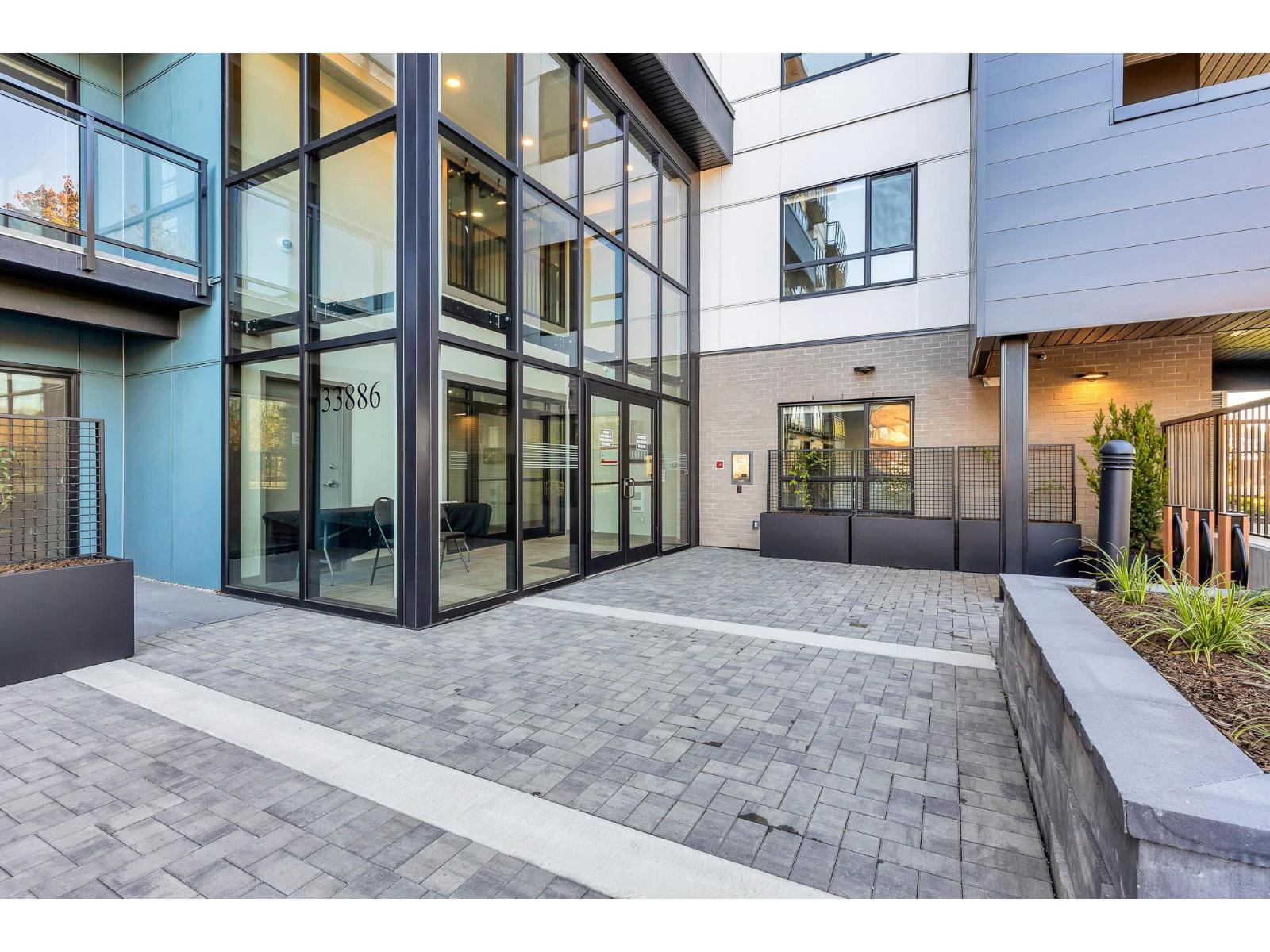 304 33886 Pine Street, Abbotsford, British Columbia  V2S 0N9 - Photo 6 - R3059292