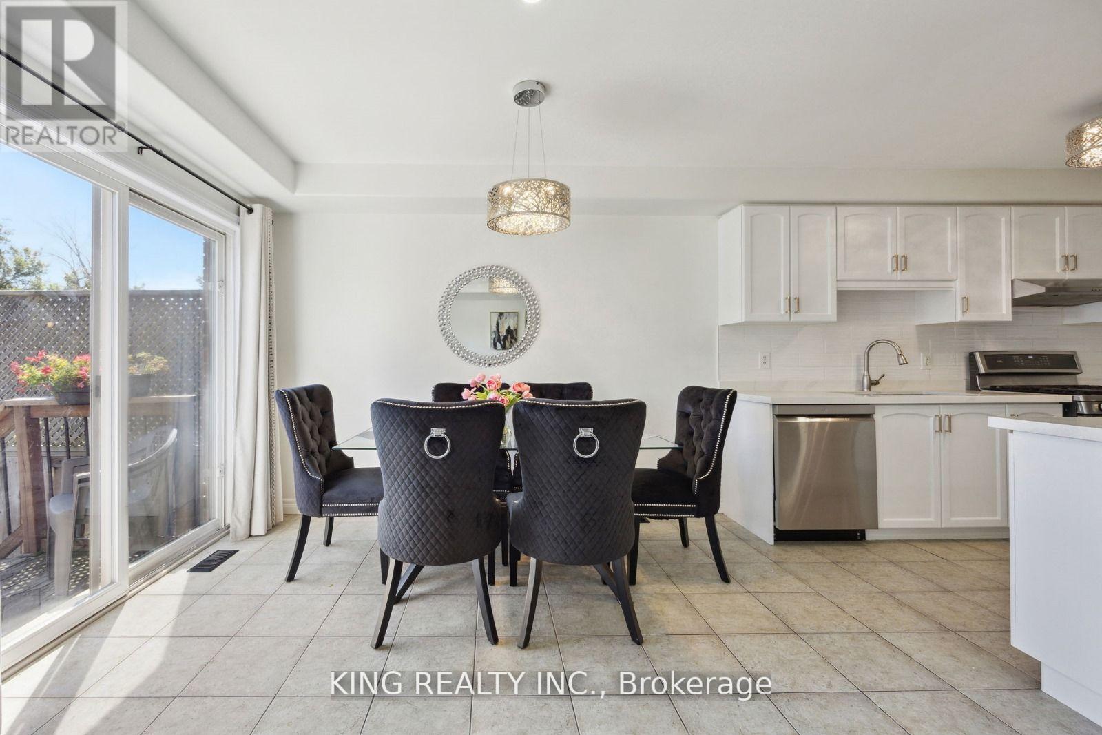 111 Donald Bell Drive, Hamilton, Ontario  L0R 1C0 - Photo 14 - X12467183