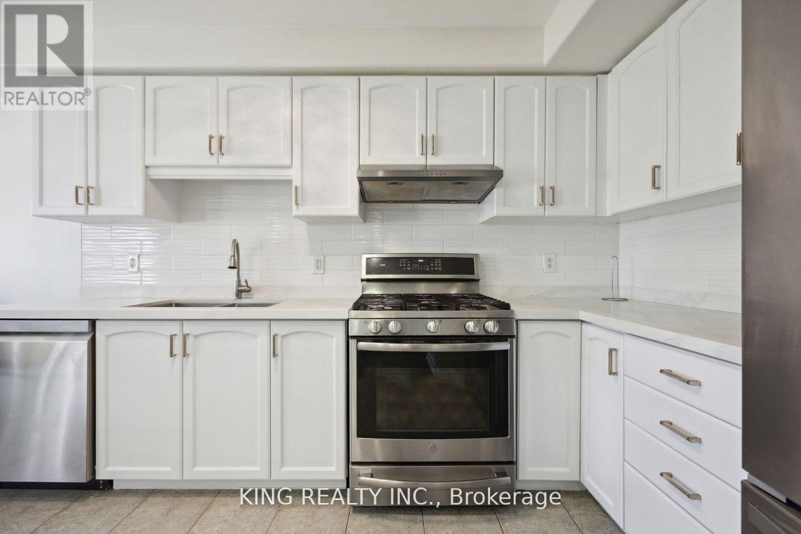 111 Donald Bell Drive, Hamilton, Ontario  L0R 1C0 - Photo 4 - X12467183