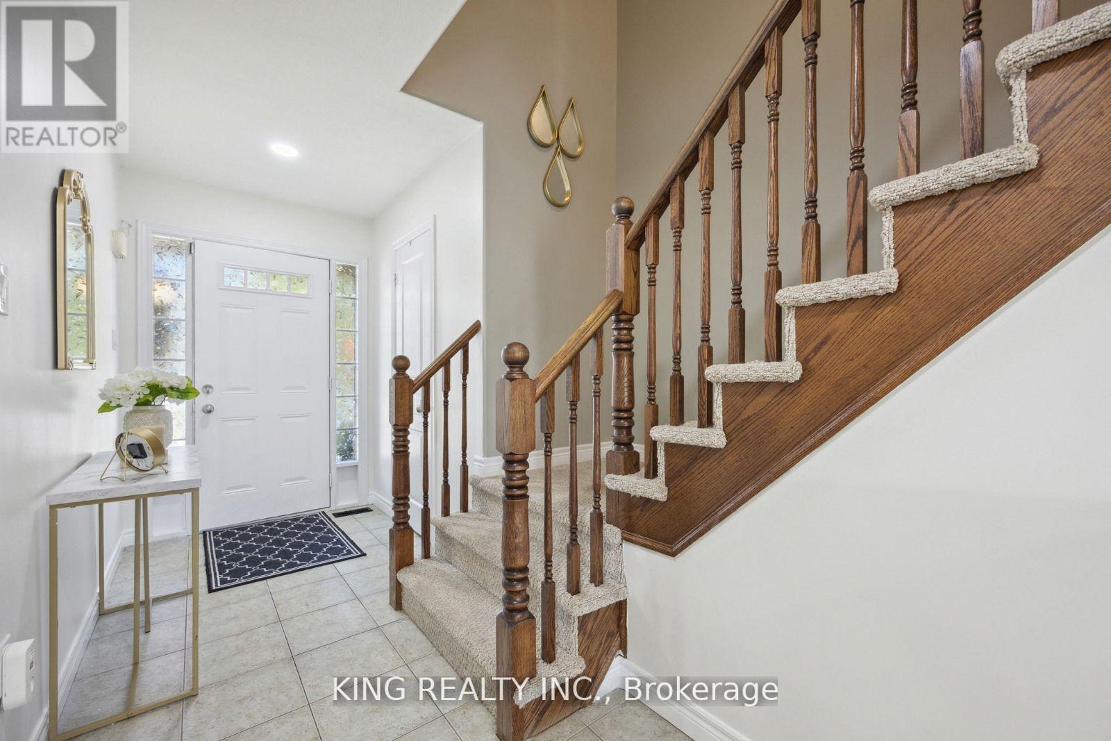 111 Donald Bell Drive, Hamilton, Ontario  L0R 1C0 - Photo 8 - X12467183