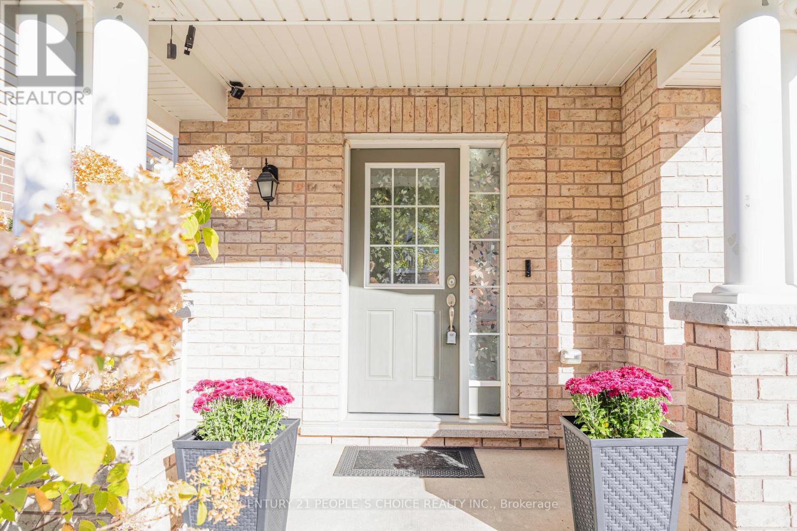 335 Falling Green Crescent, Kitchener, Ontario  N2R 0G4 - Photo 4 - X12467200