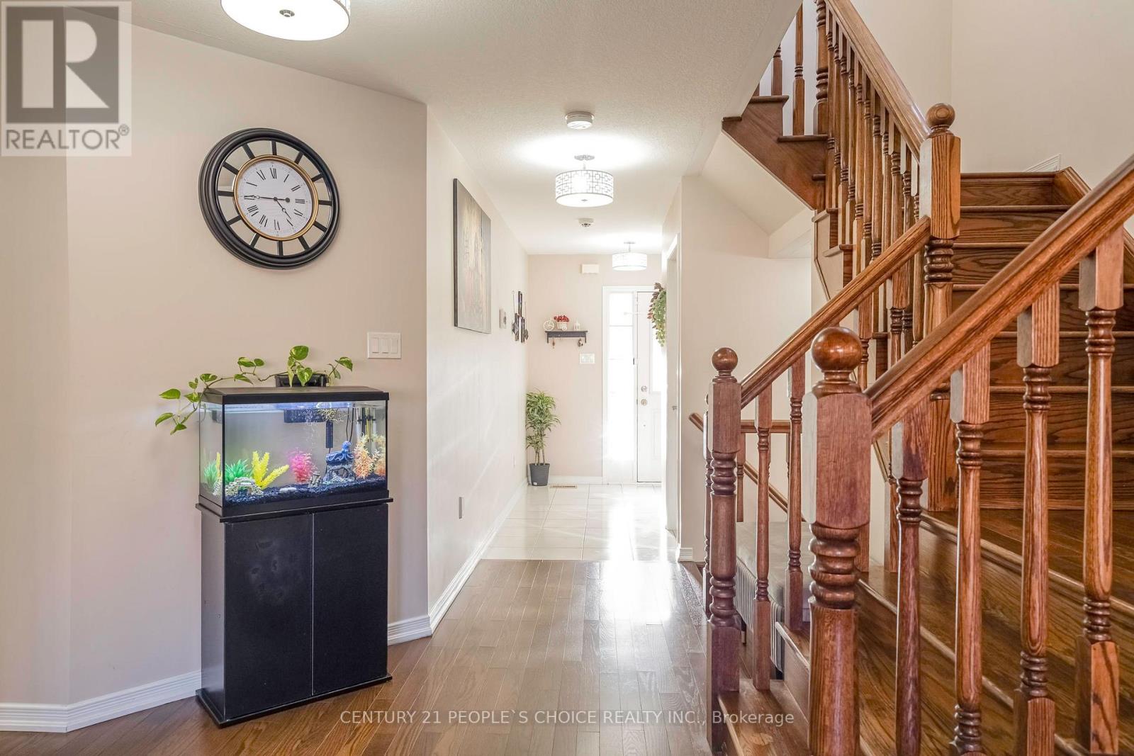 335 Falling Green Crescent, Kitchener, Ontario  N2R 0G4 - Photo 8 - X12467200