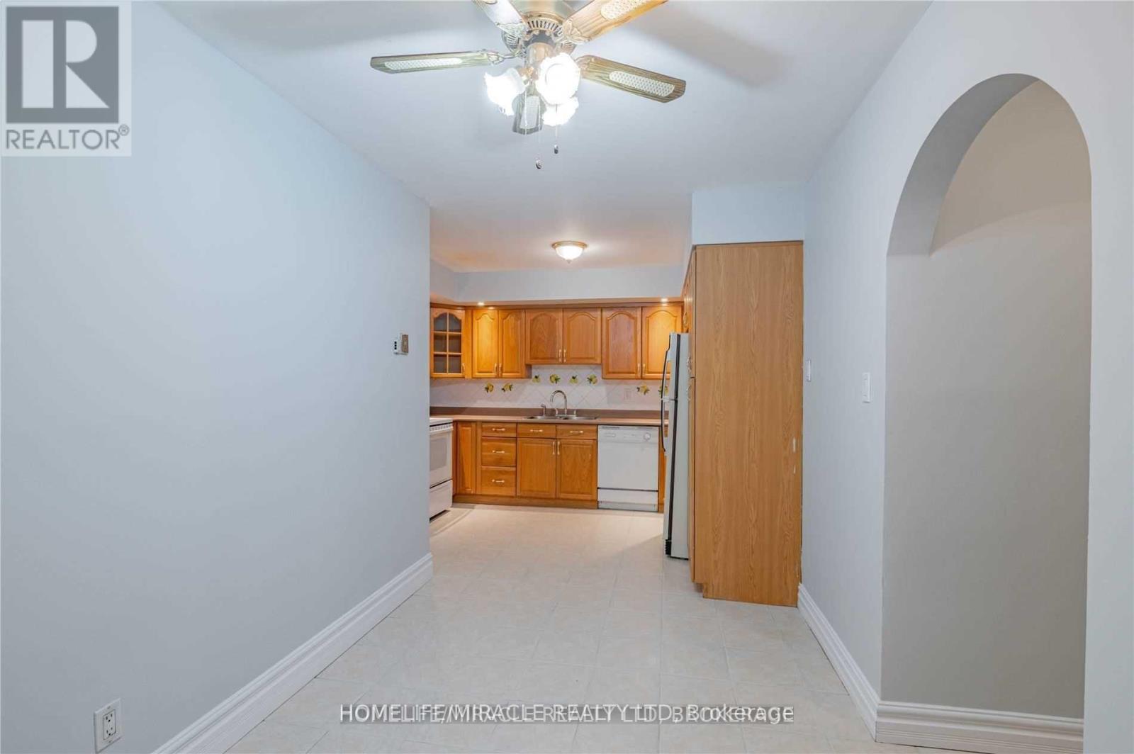 641a Silverbirch Road, Waterloo, Ontario  N2L 4R4 - Photo 14 - X12467202